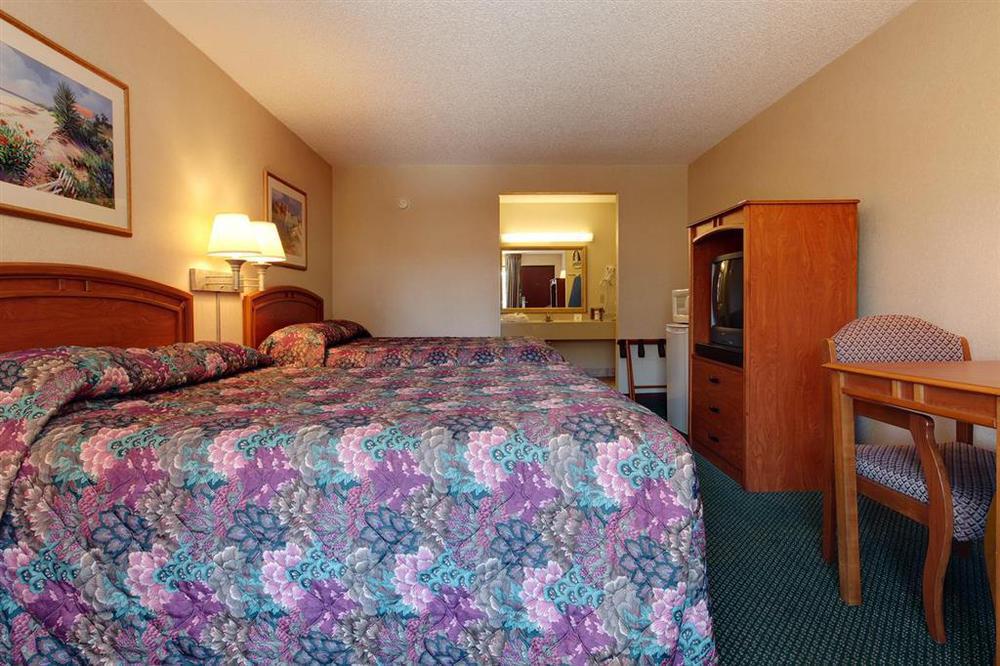 Americas Best Value Inn Ocean Inn St. Augustine Beach Стая снимка