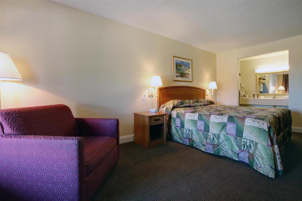 Americas Best Value Inn Ocean Inn St. Augustine Beach Стая снимка
